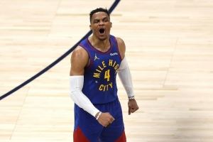 杨毅:威少场均三双很厉害但其实有定式 他是NBA塑造的体系内英雄
