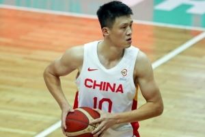  谁最被低估？赵继伟：周鹏做了很多脏活累活 攻防两端很有代表性