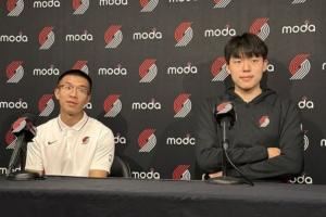  采访时怎么想到那么多古话的？杨瀚森：想让翻译记住2005魔童降世