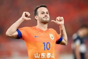 鲁媒:瓦科与泰山队的续约尚未达成共识,也有其他球队抛出橄榄枝