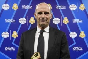 九月联赛三连胜！阿莱格里领取意甲九月最佳教练奖杯