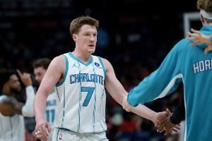  相当抢眼！克尼佩尔多项数据拔尖 预测新秀赛季有望投进273记三分