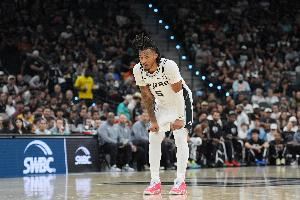  力克鹈鹕！卡斯尔：希望球队不要像开局5连胜时那样变得松懈