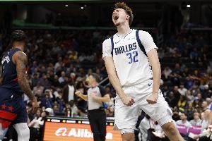  弗拉格：必须学会运用身体对抗 和华盛顿马绍尔学到了很多