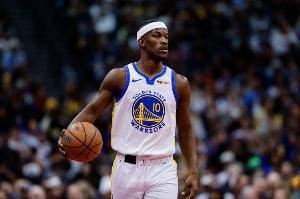  稳定且全面！巴特勒半场8中5拿到5分&另有4板3助1断1帽 没有失误