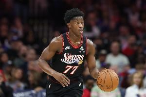  状态不好！探花秀埃奇库姆9中3拿到11分6板2助 出现5失误4犯规