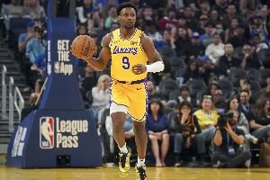  夸梅：布朗尼上场就是4打6 你若说我黑他 那所有球探都是他的黑子