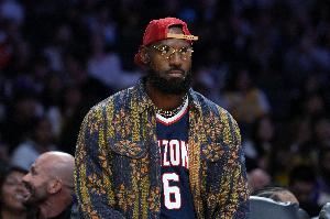  詹姆斯文森特出战成疑！EPSN预测明天胜率：湖人89.5% 爵士10.5%